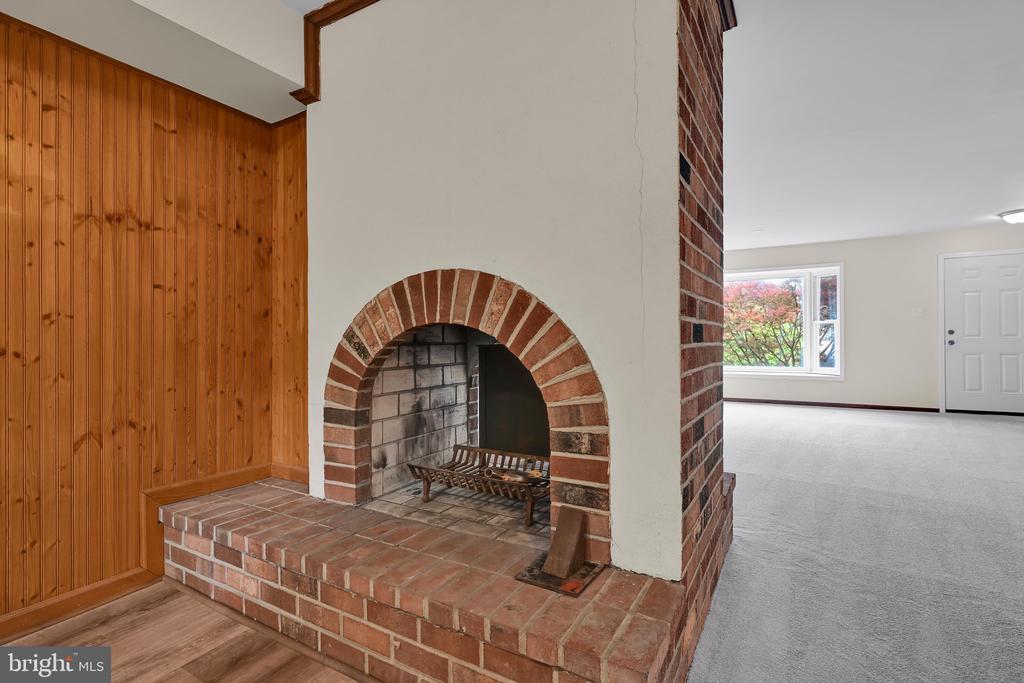 4169 RITTENHOUSE LANE