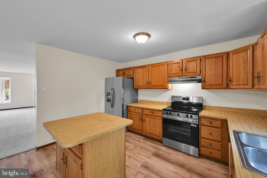 4169 RITTENHOUSE LANE