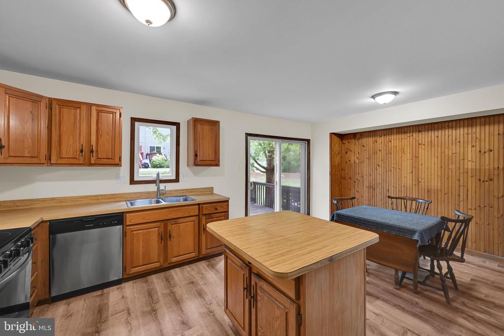 4169 RITTENHOUSE LANE