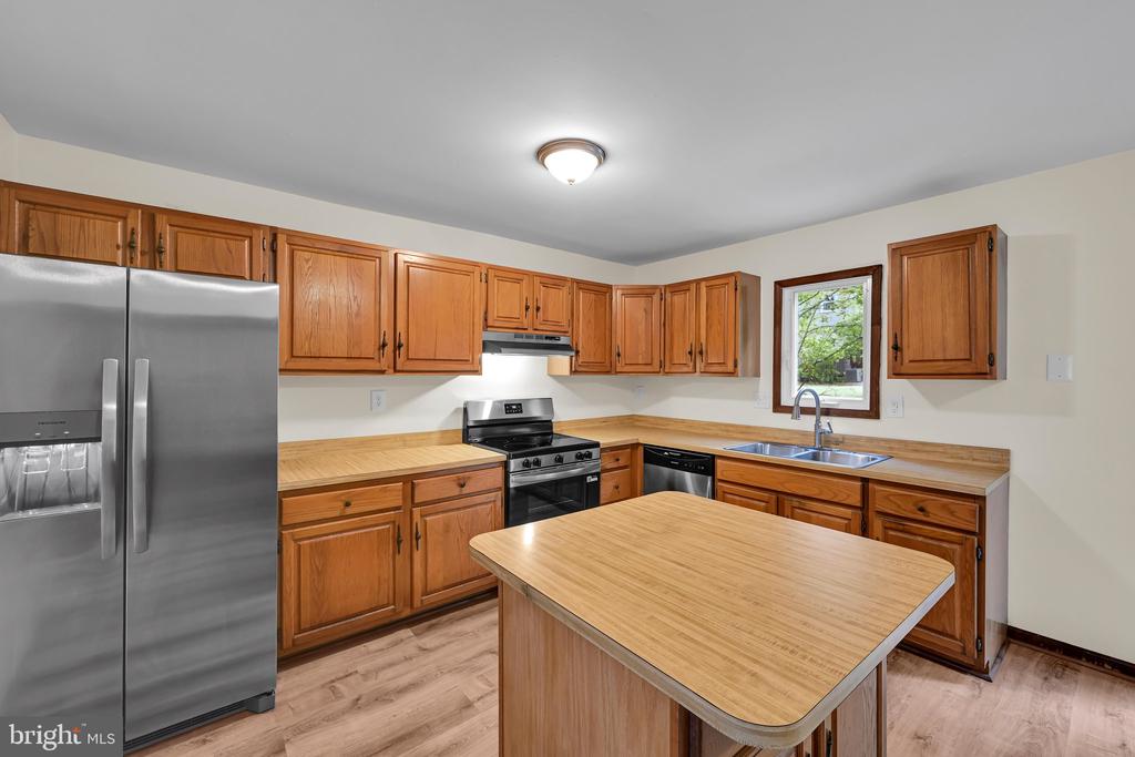 4169 RITTENHOUSE LANE