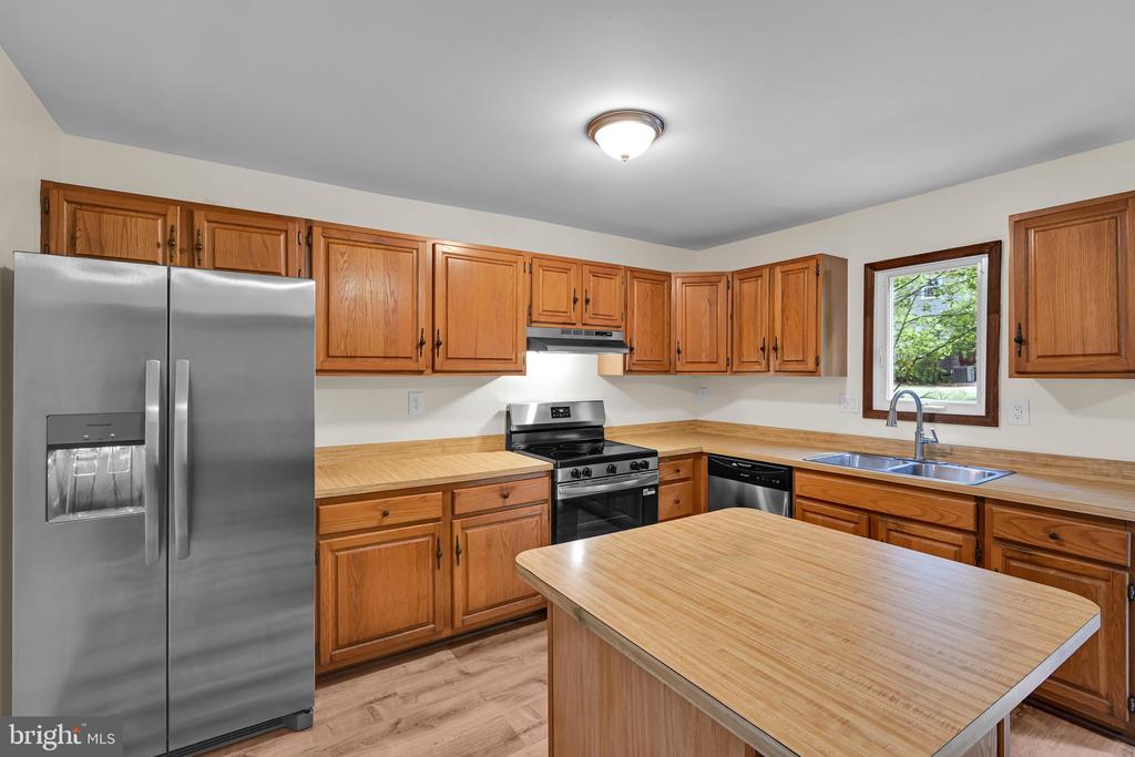 4169 RITTENHOUSE LANE