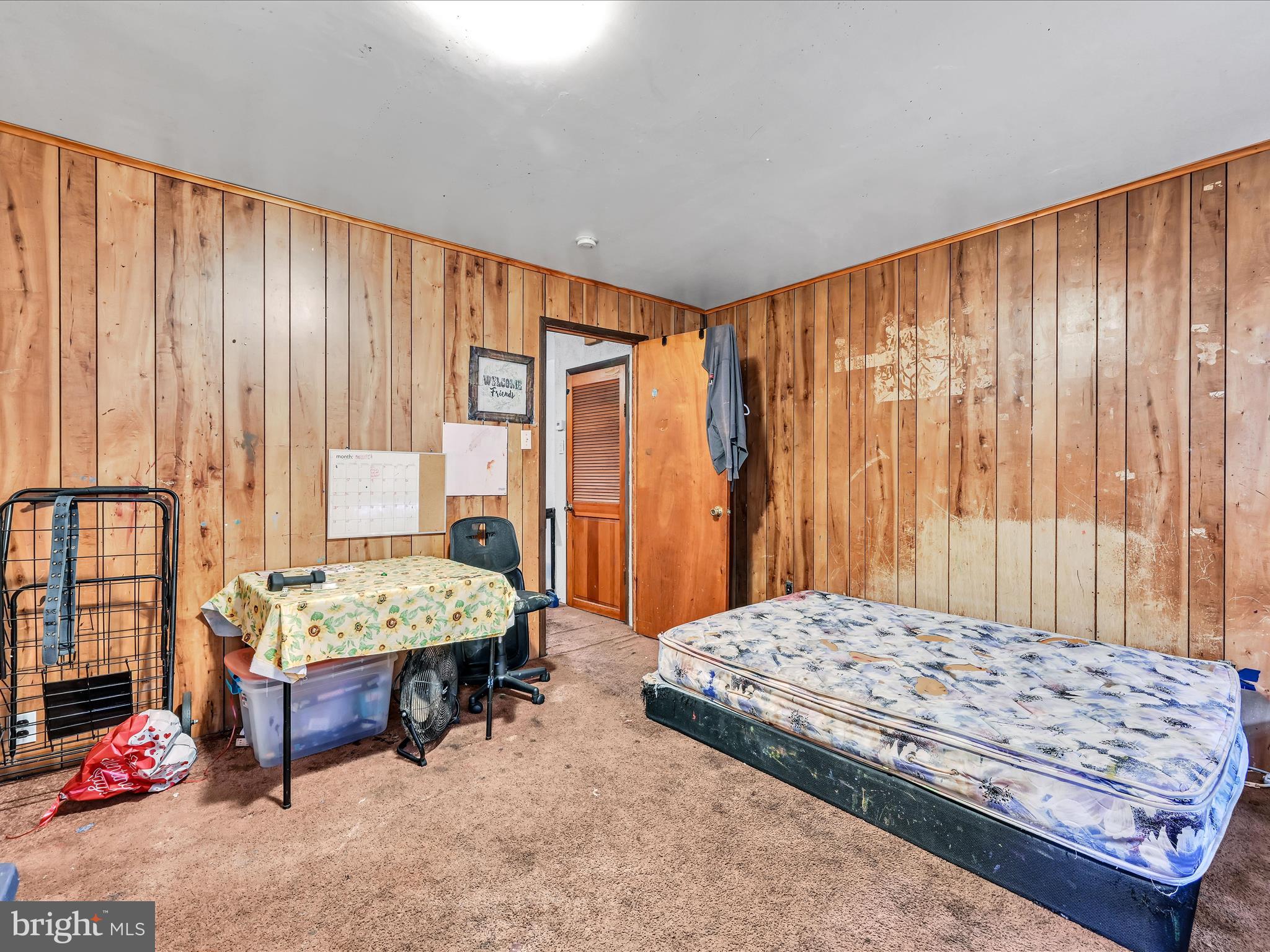 262 W Apsley St
