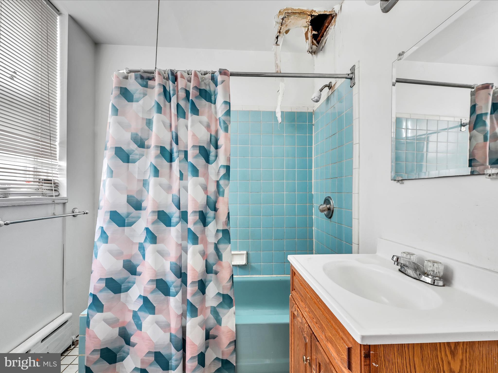 262 W Apsley St