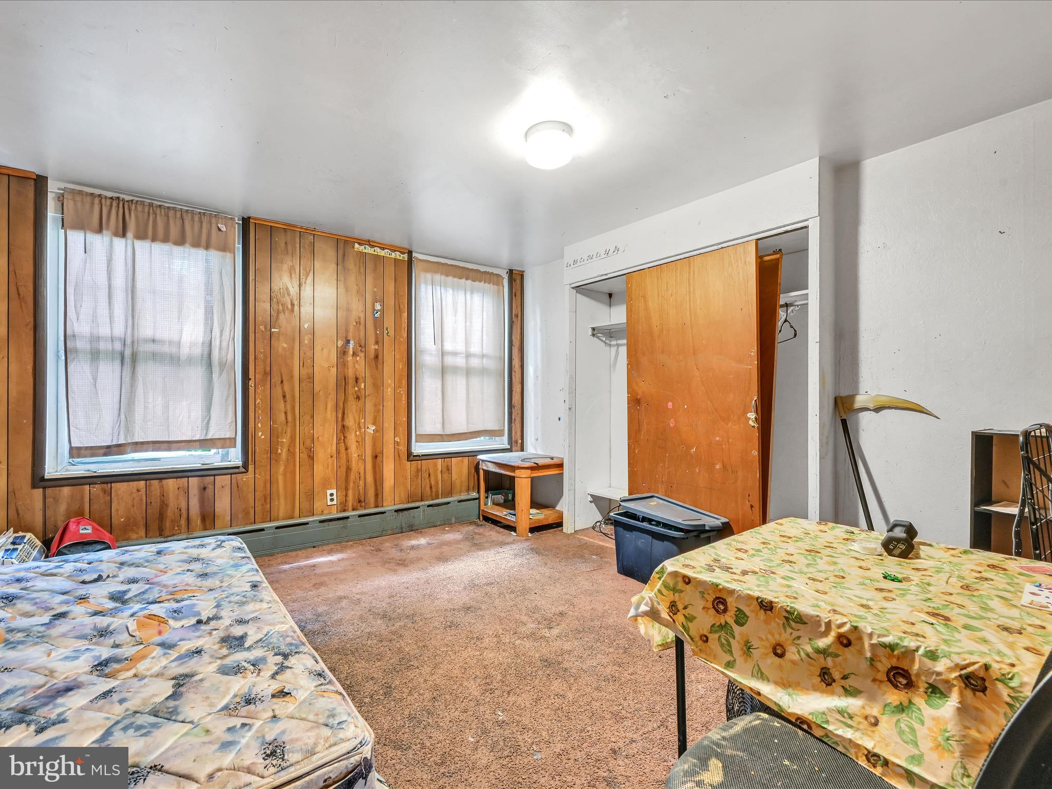262 W Apsley St