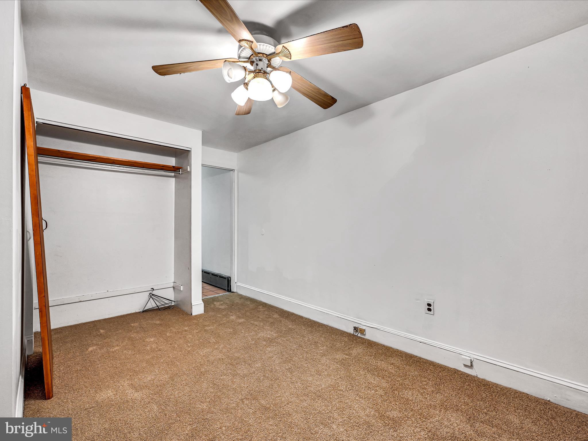 262 W Apsley St
