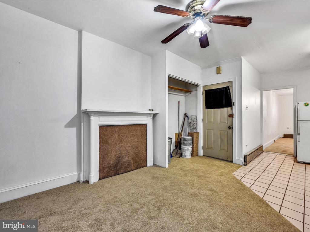 262 W Apsley St
