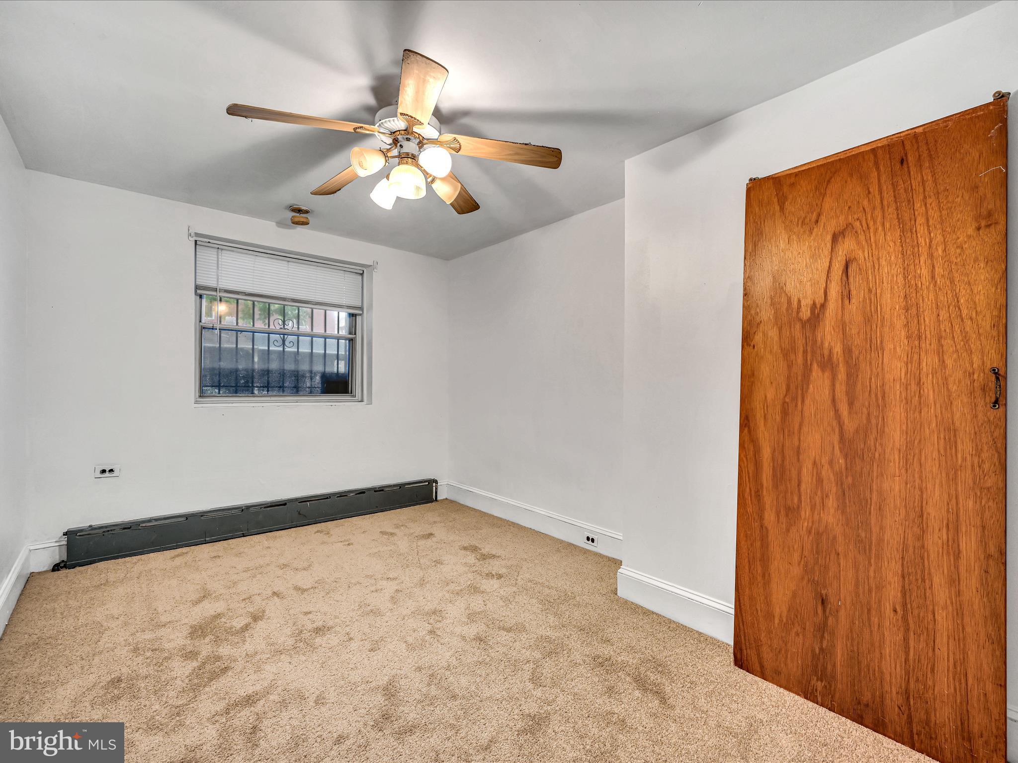 262 W Apsley St