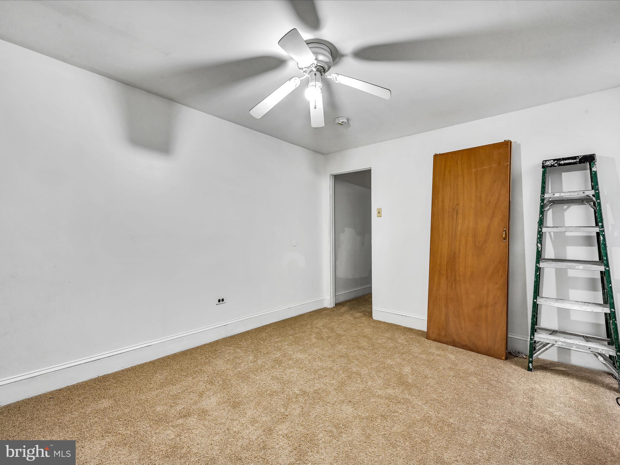 262 W Apsley St