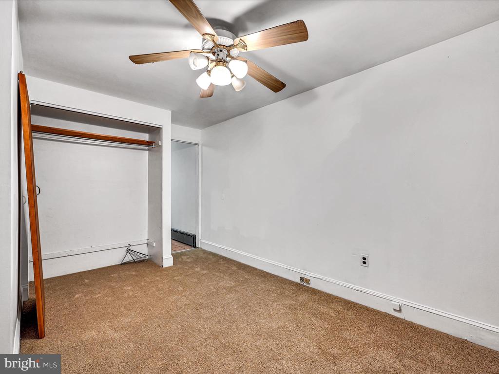 262 W Apsley St
