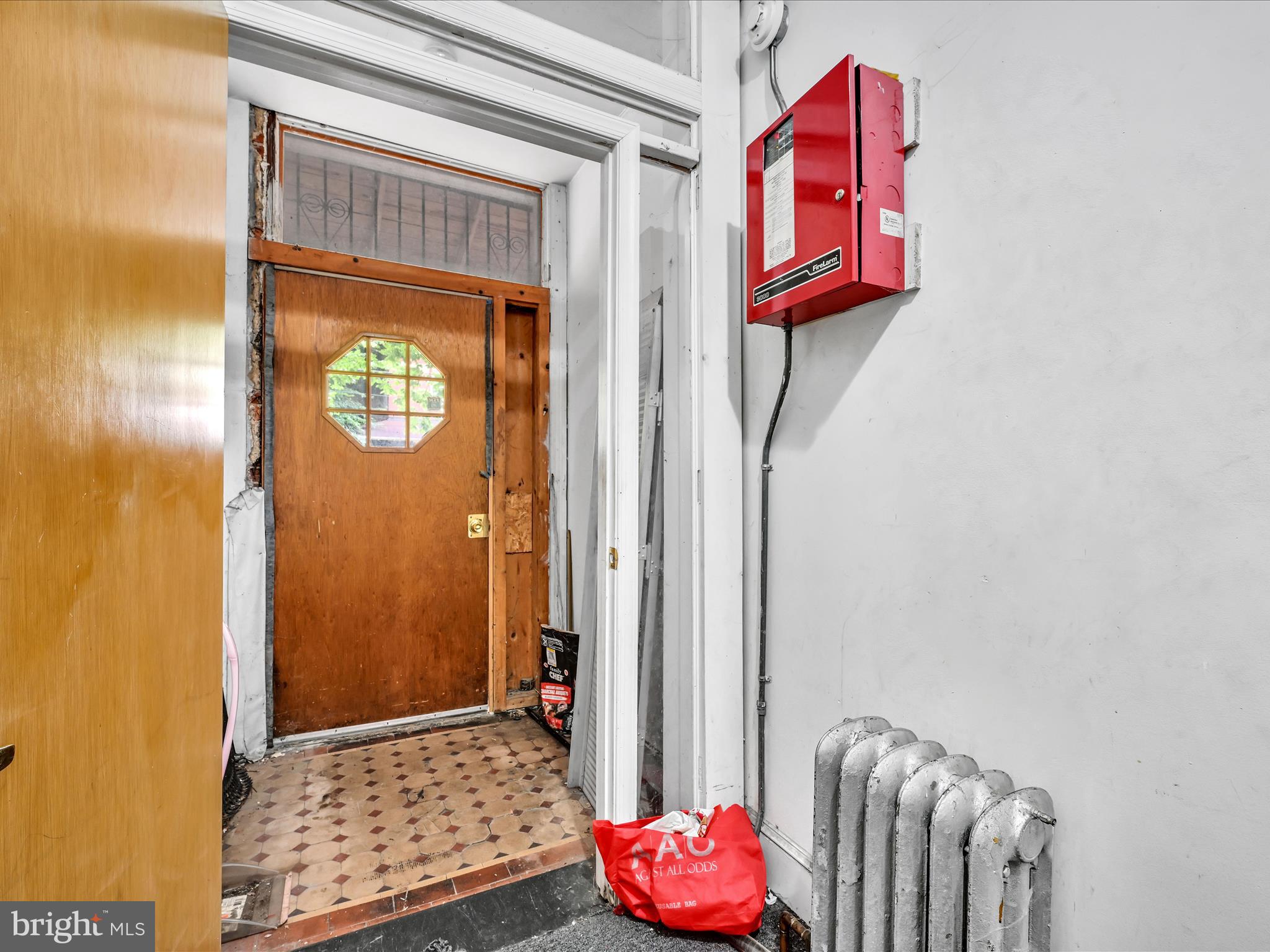 262 W Apsley St
