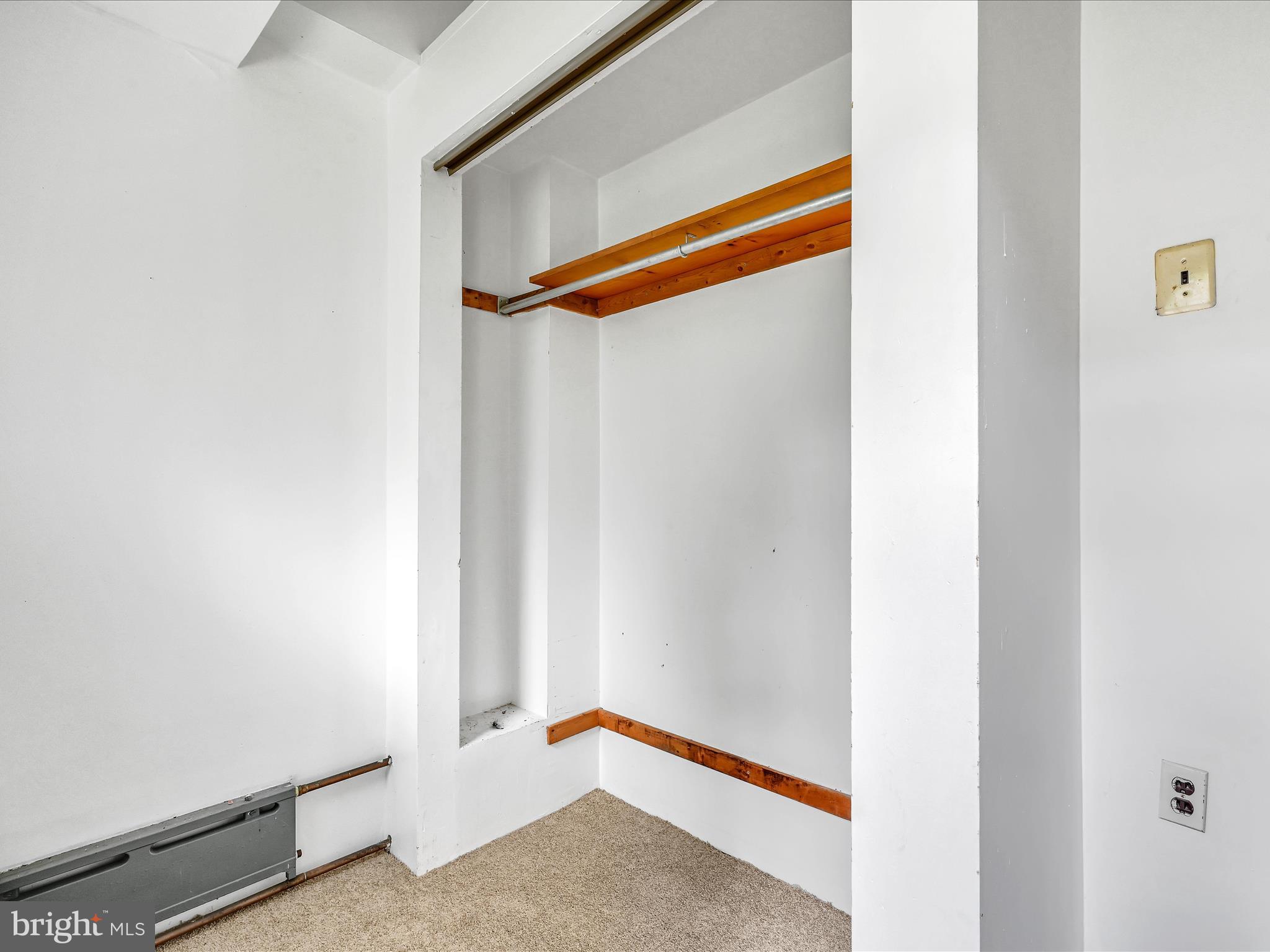 262 W Apsley St