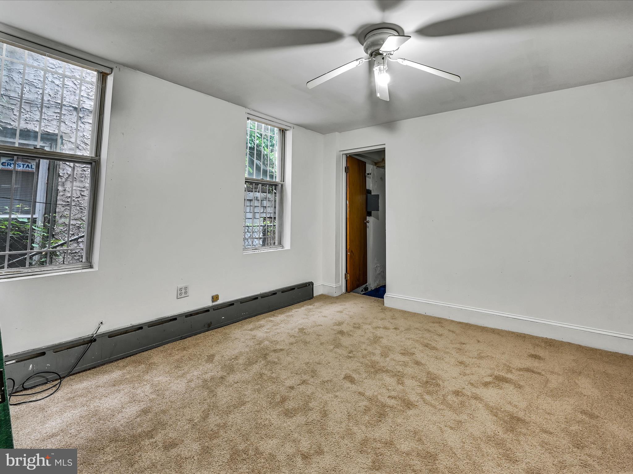 262 W Apsley St