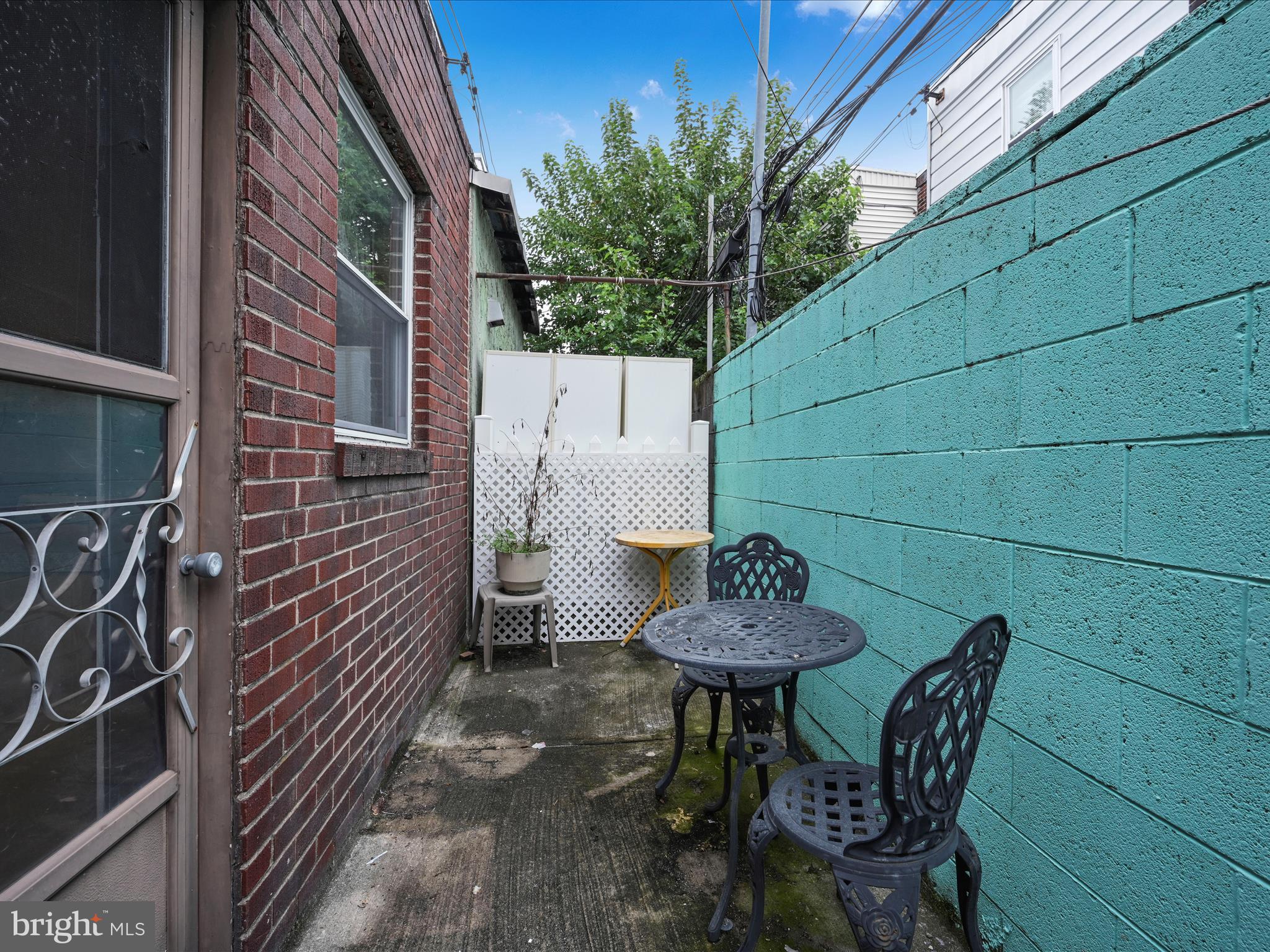 2647 S 10TH STREET