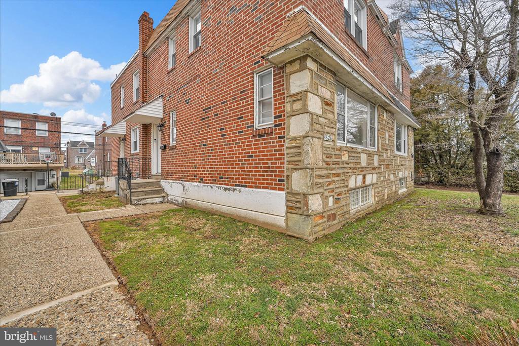 1826 FOX CHASE ROAD