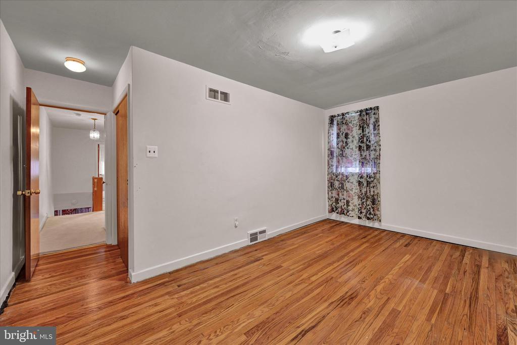 1826 FOX CHASE ROAD