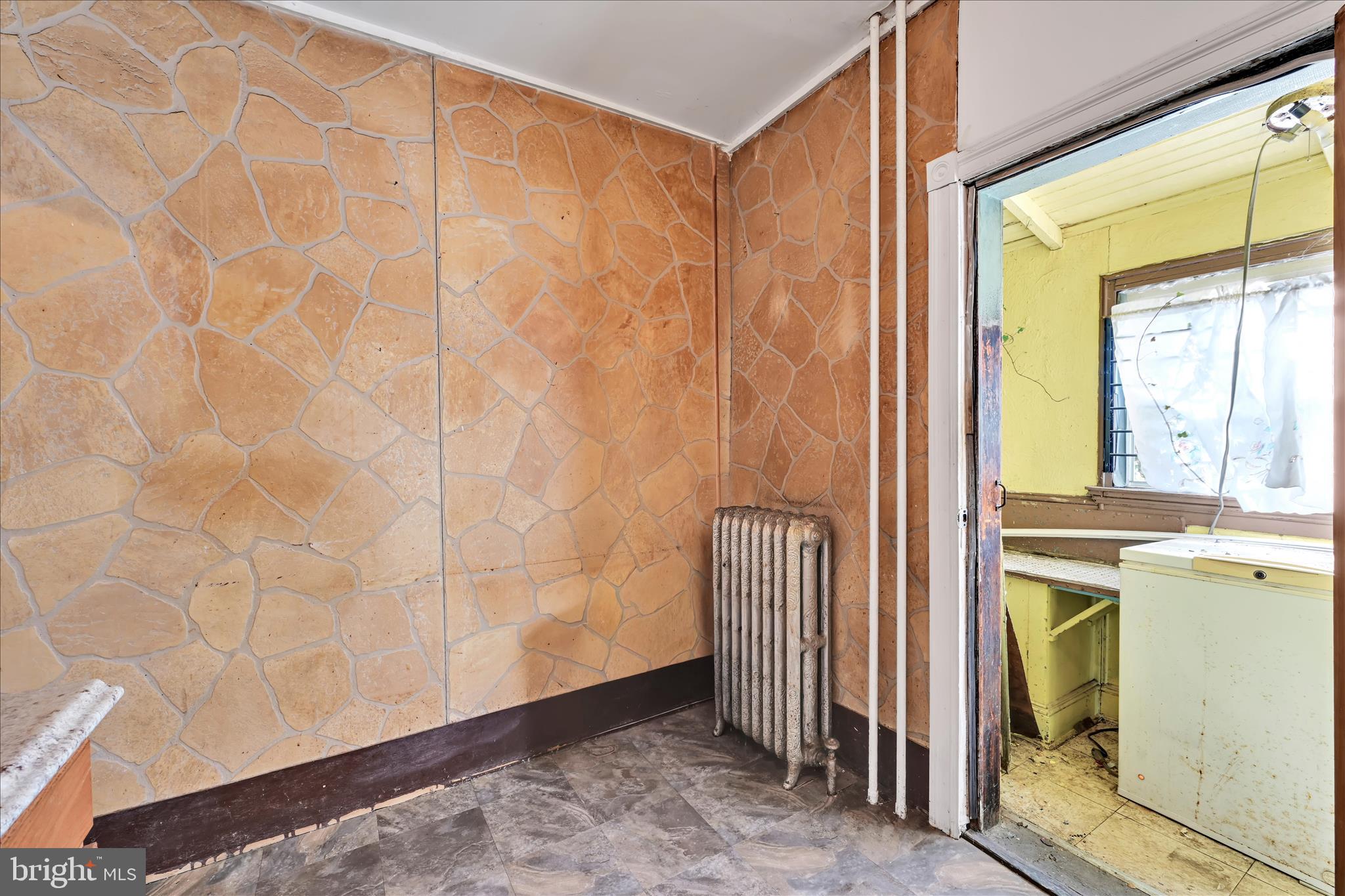 5714 HADFIELD STREET