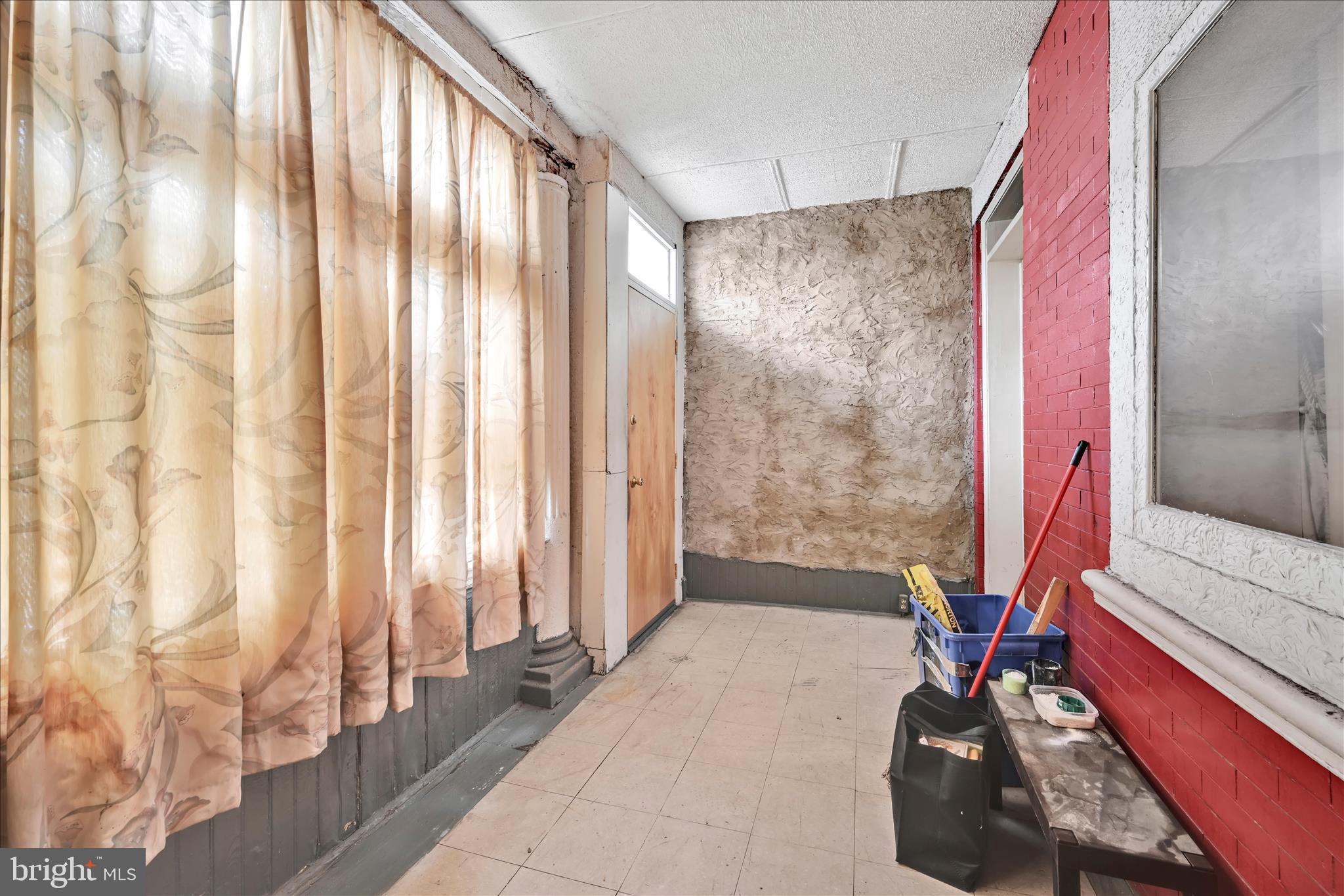 5714 HADFIELD STREET