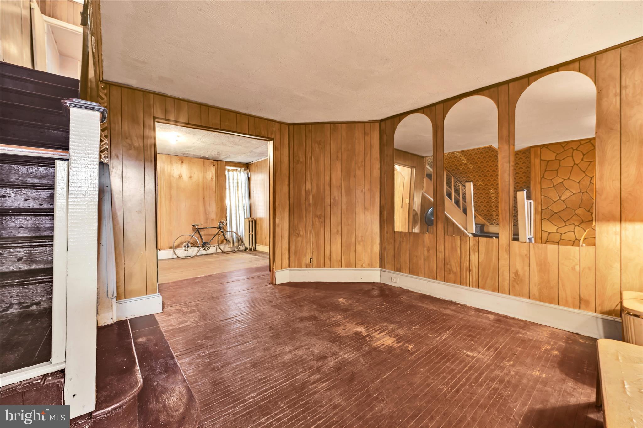 5714 HADFIELD STREET