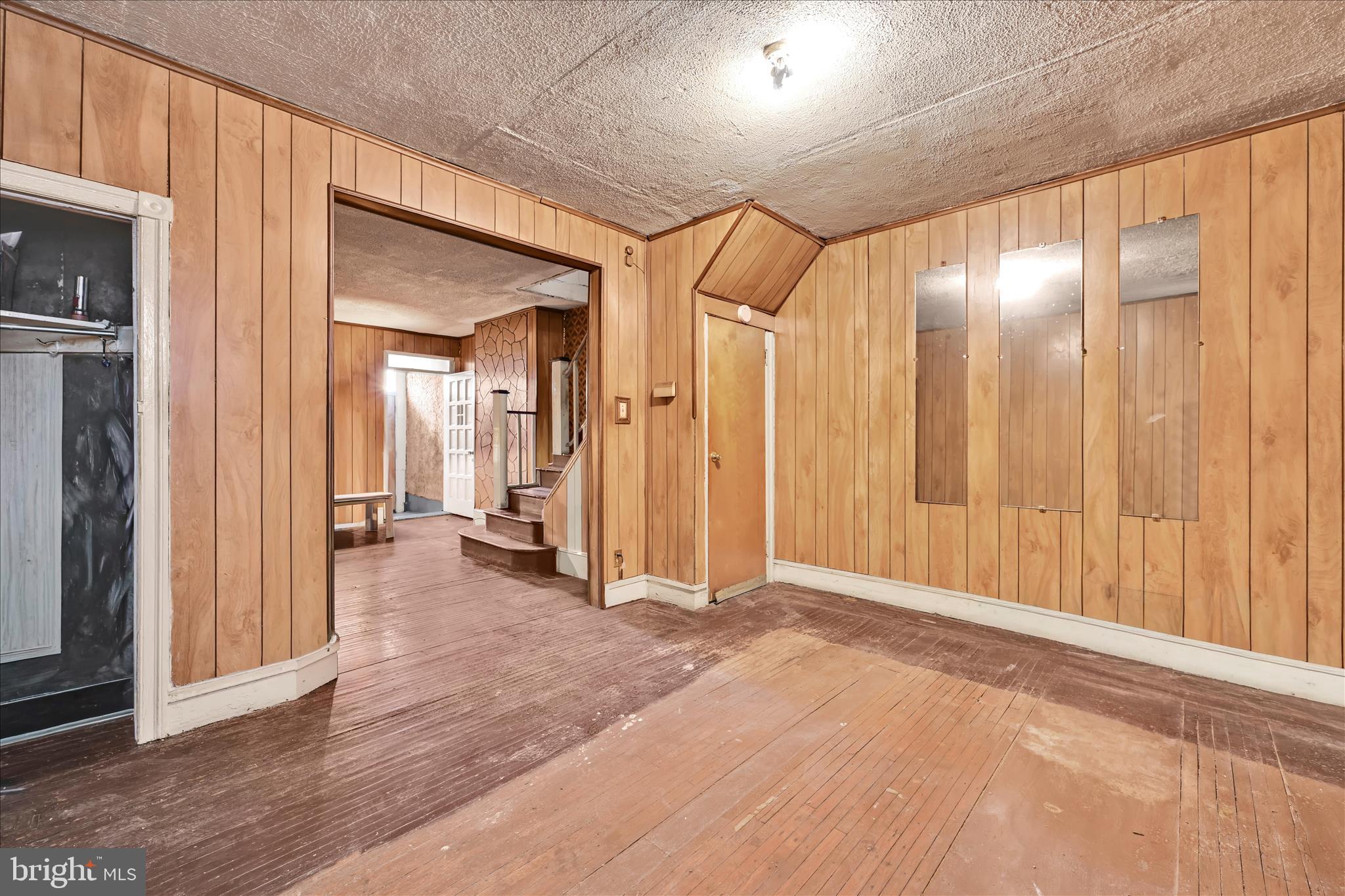 5714 HADFIELD STREET