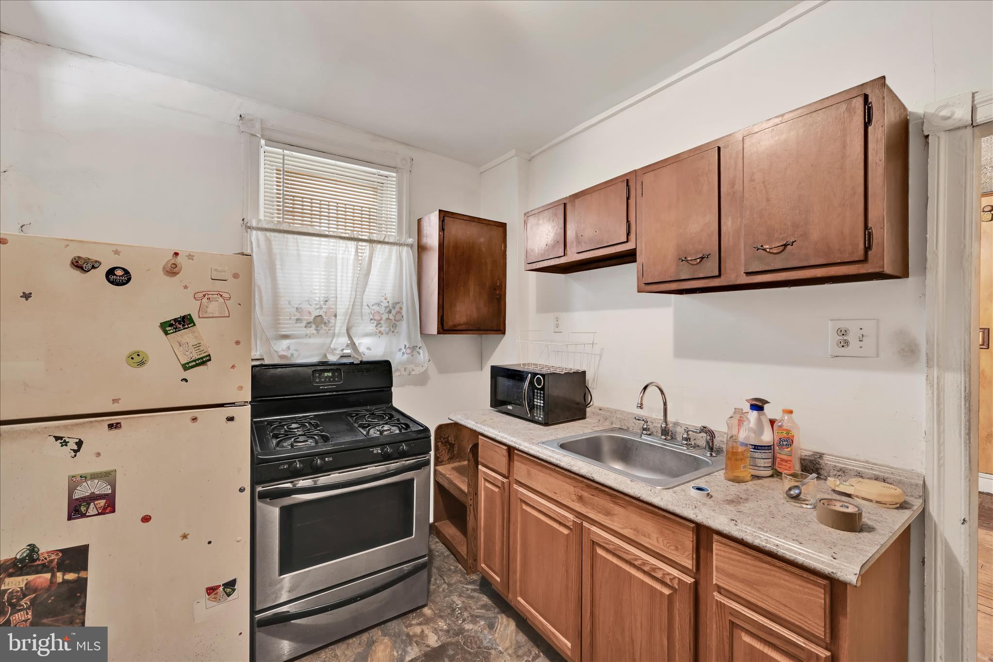 5714 HADFIELD STREET