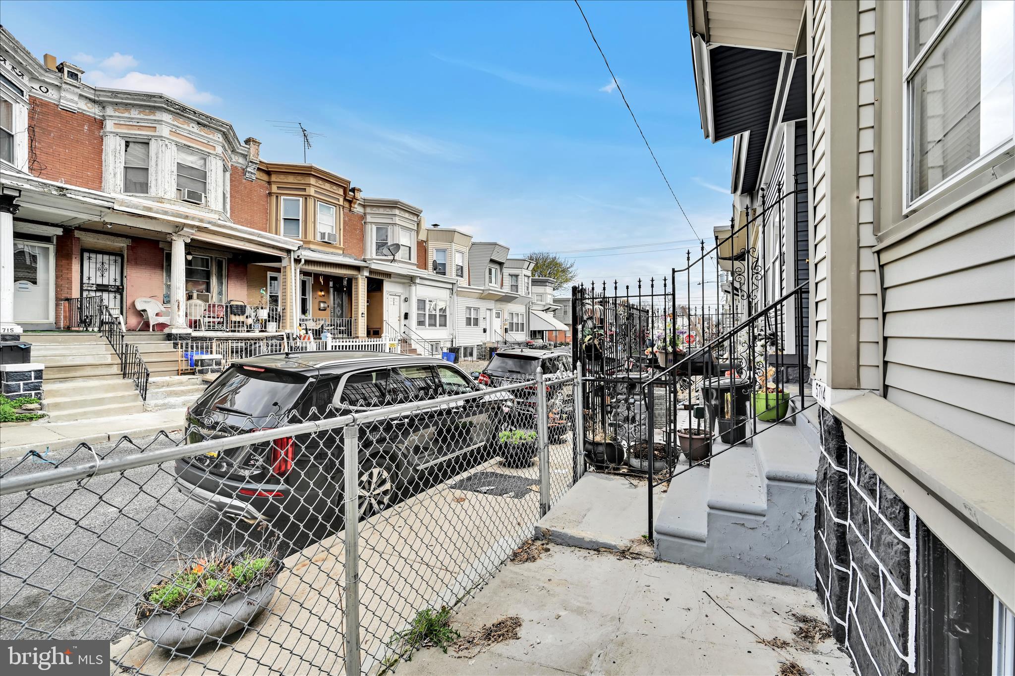 5714 HADFIELD STREET