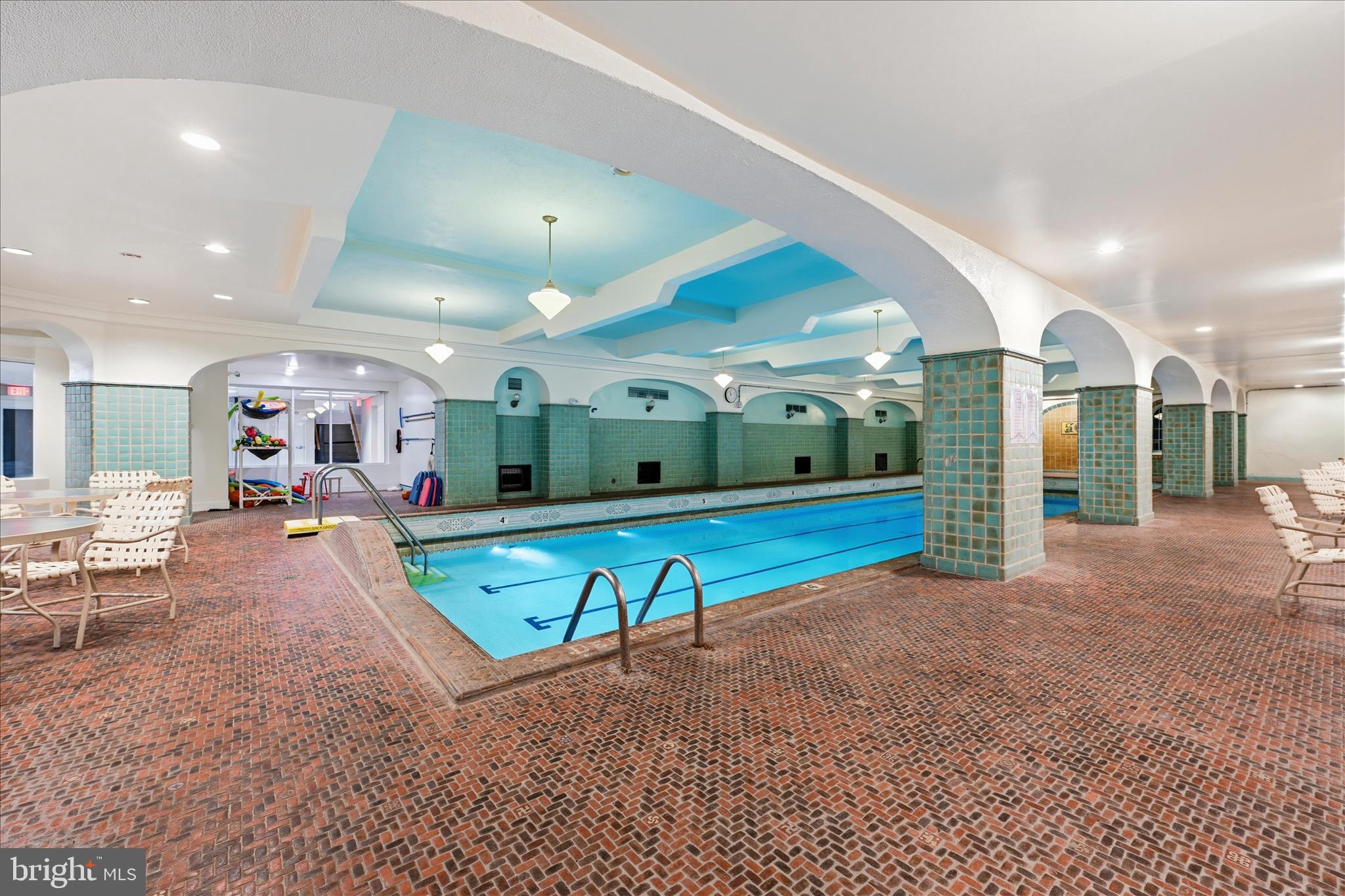 4637 PINE STREET 00 D306