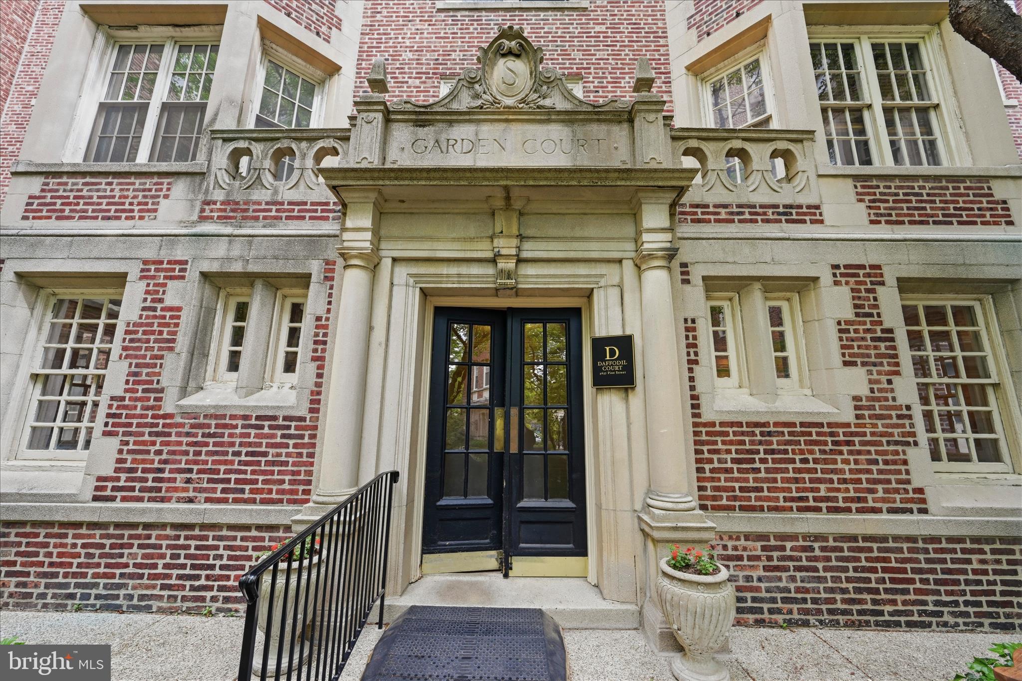 4637 PINE STREET 00 D306