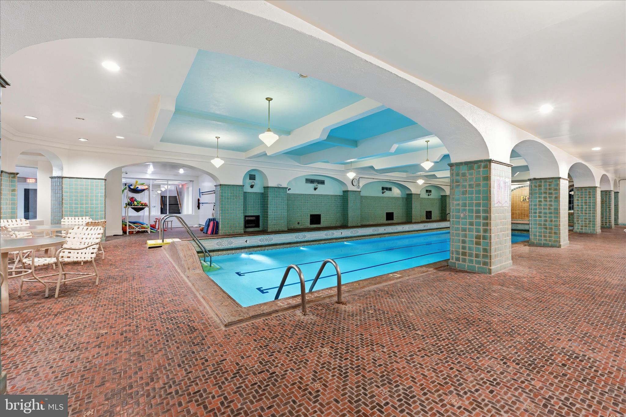 4637 PINE STREET 00 D306