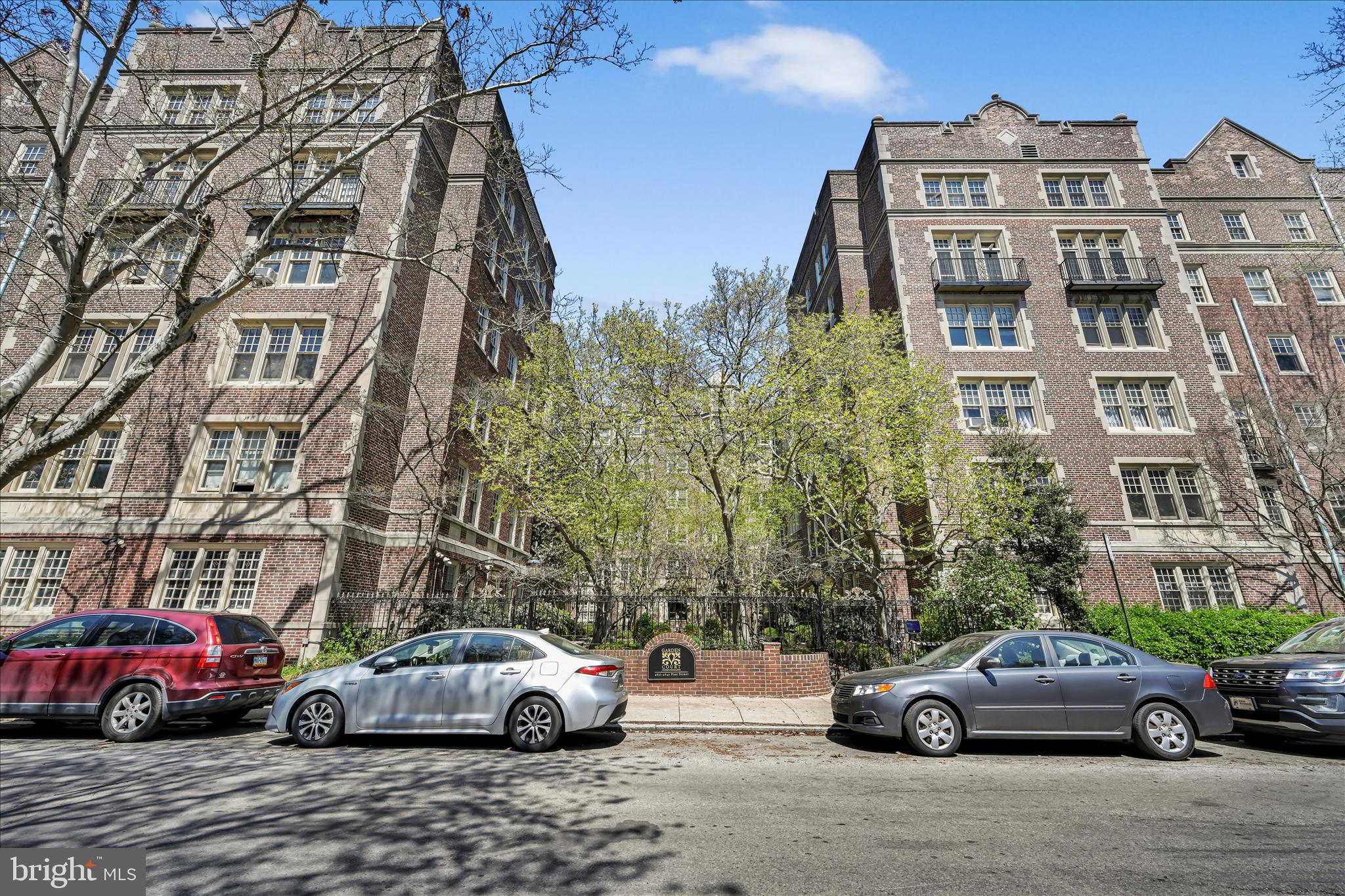 4637 PINE STREET 00 D306