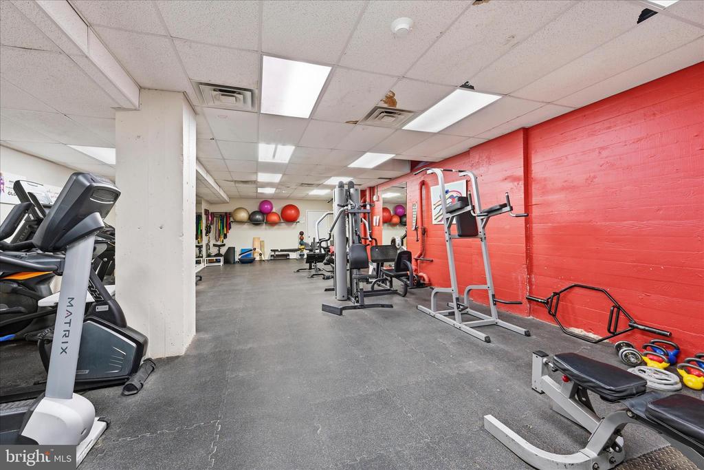 4637 PINE STREET 00 D306