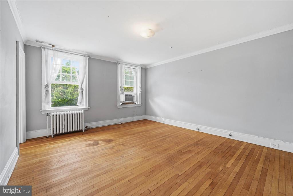 4637 PINE STREET 00 D306