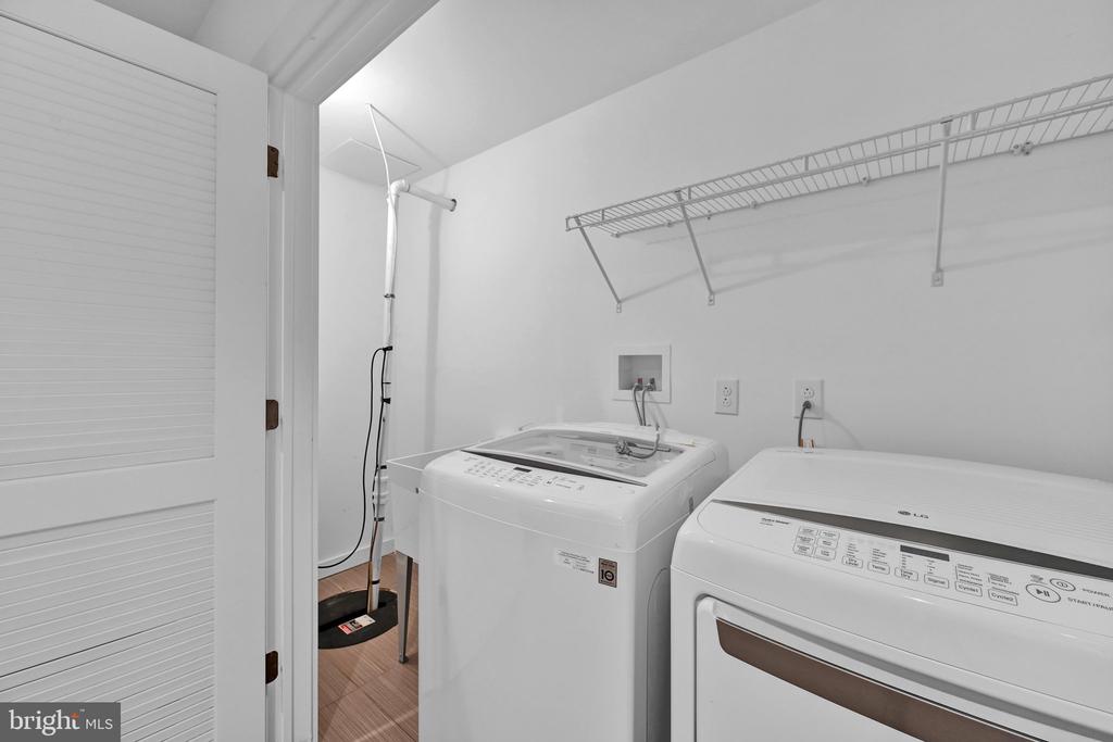 2517 E CAMBRIA STREET Unit: E