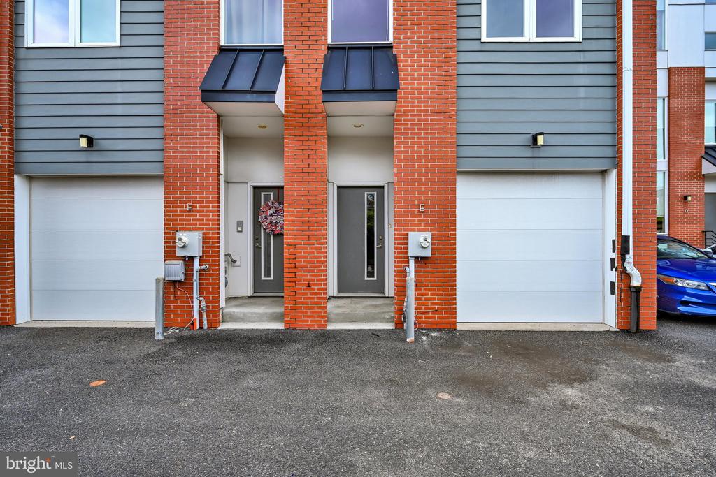 2517 E CAMBRIA STREET Unit: E