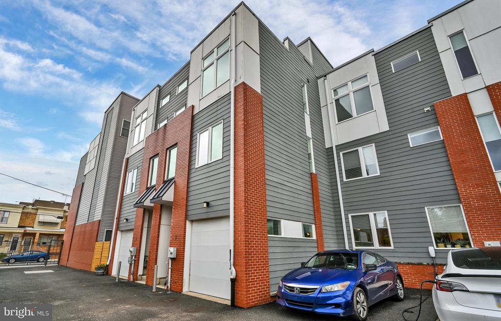 2517 E CAMBRIA STREET Unit: E