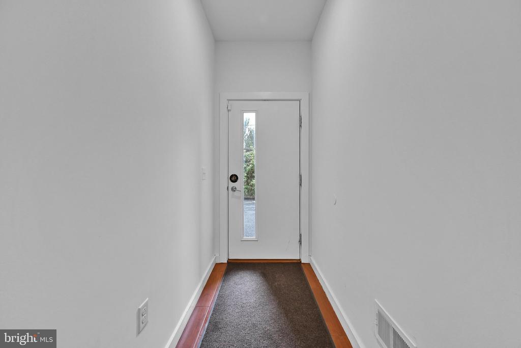 2517 E CAMBRIA STREET Unit: E