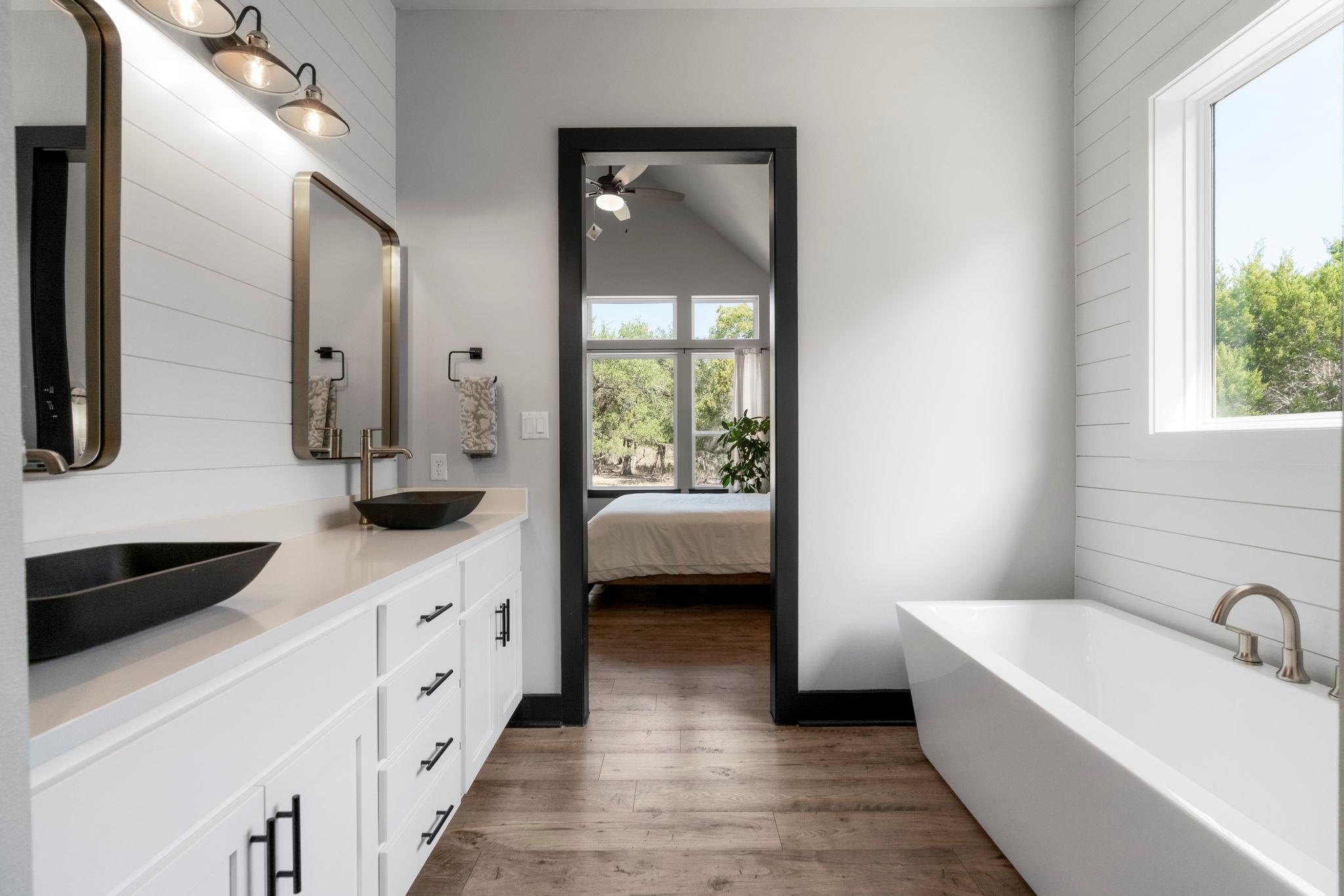 125 Brown Saddle CV, Driftwood