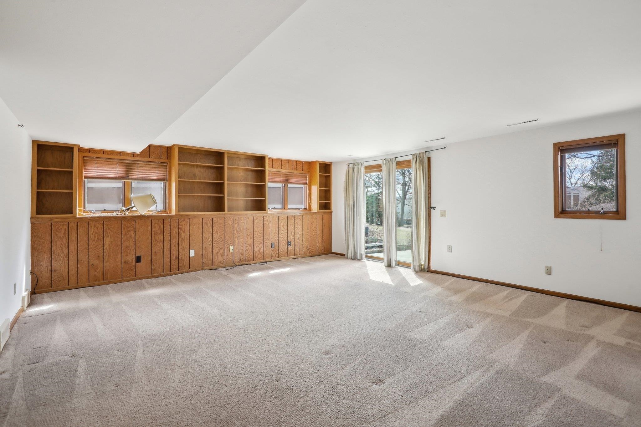 3449 Valley Creek Circle