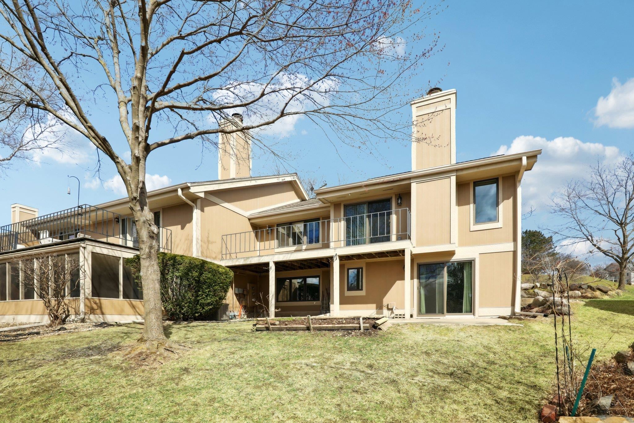 3449 Valley Creek Circle