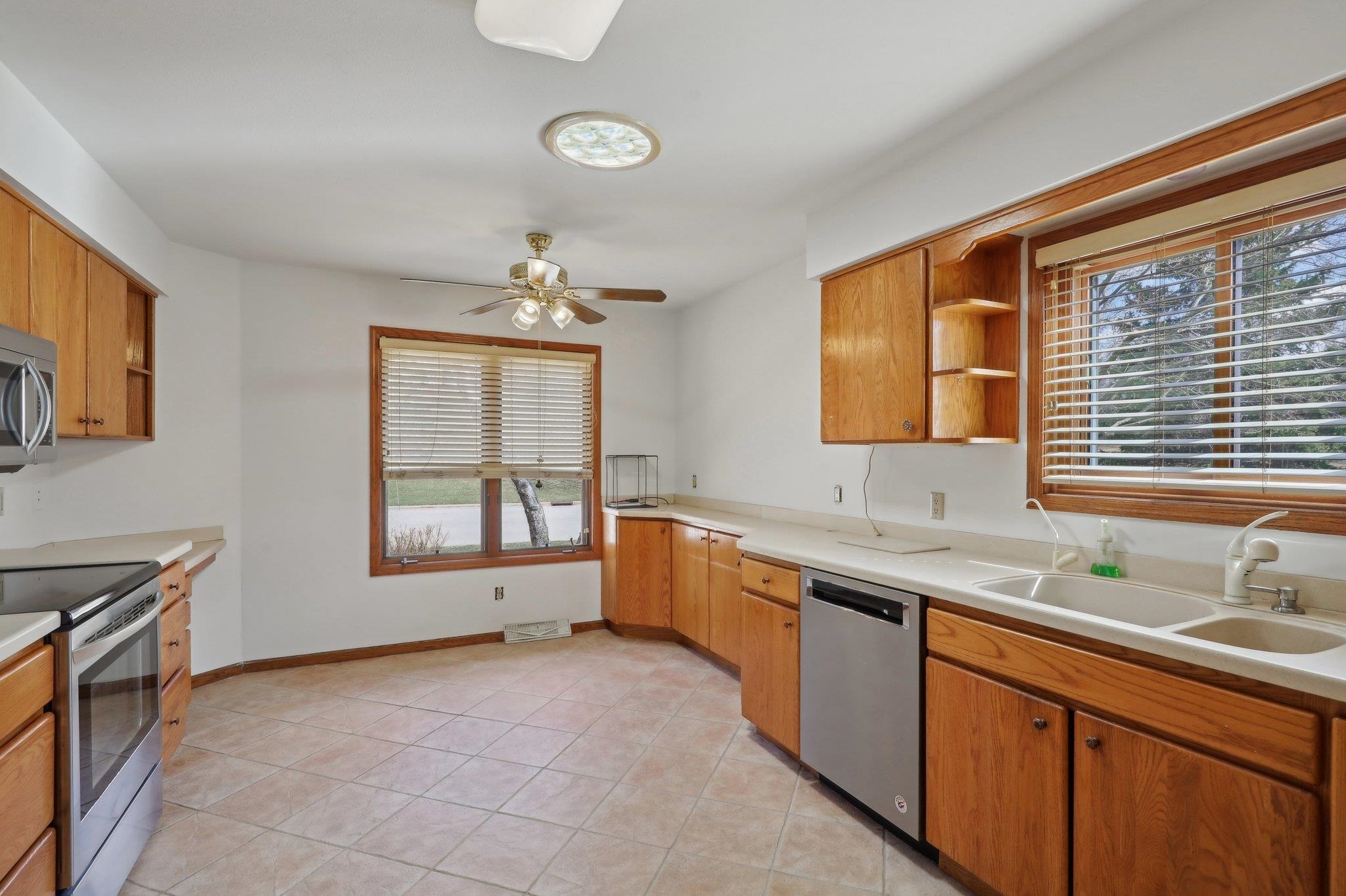 3449 Valley Creek Circle