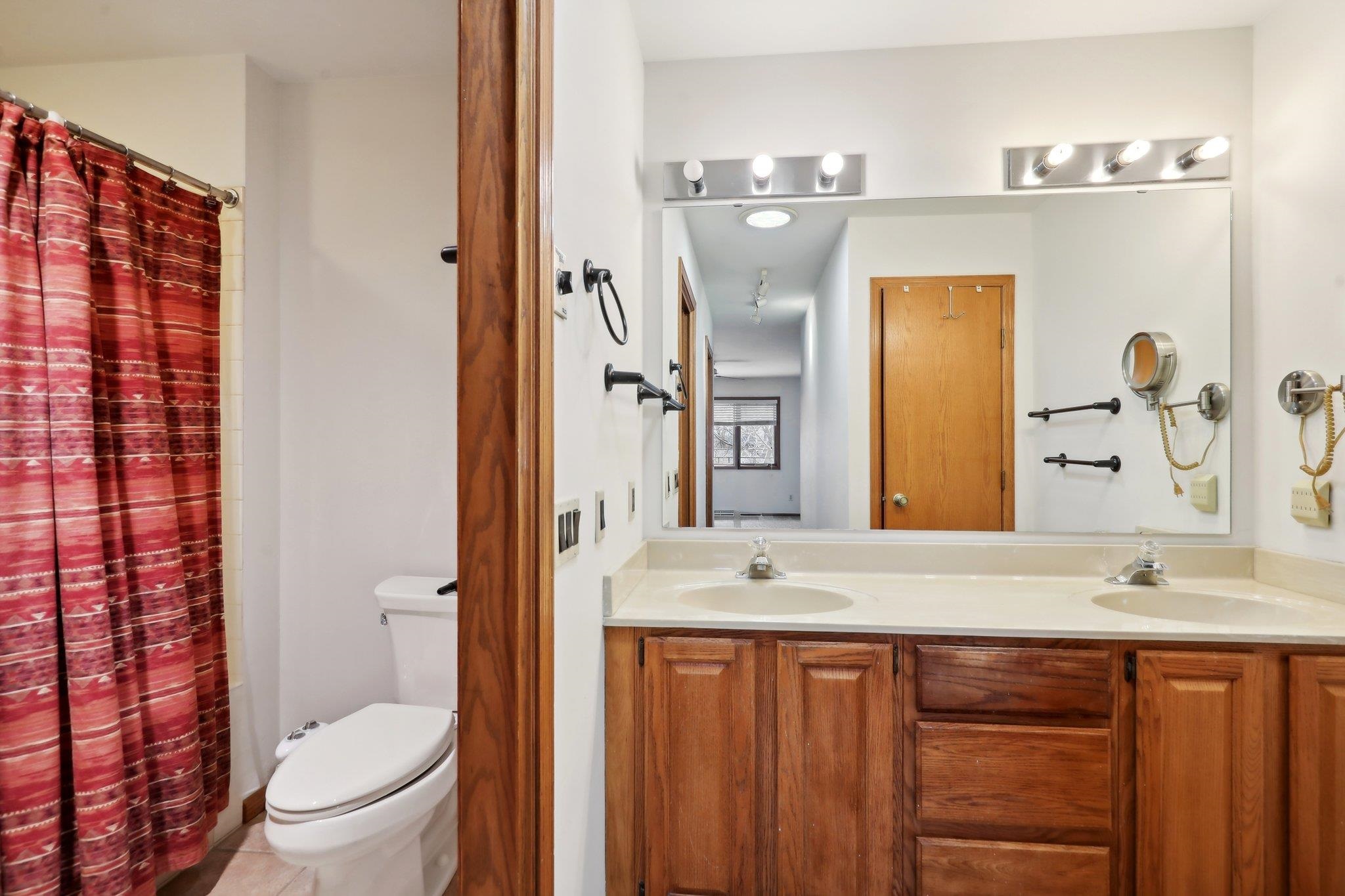 3449 Valley Creek Circle
