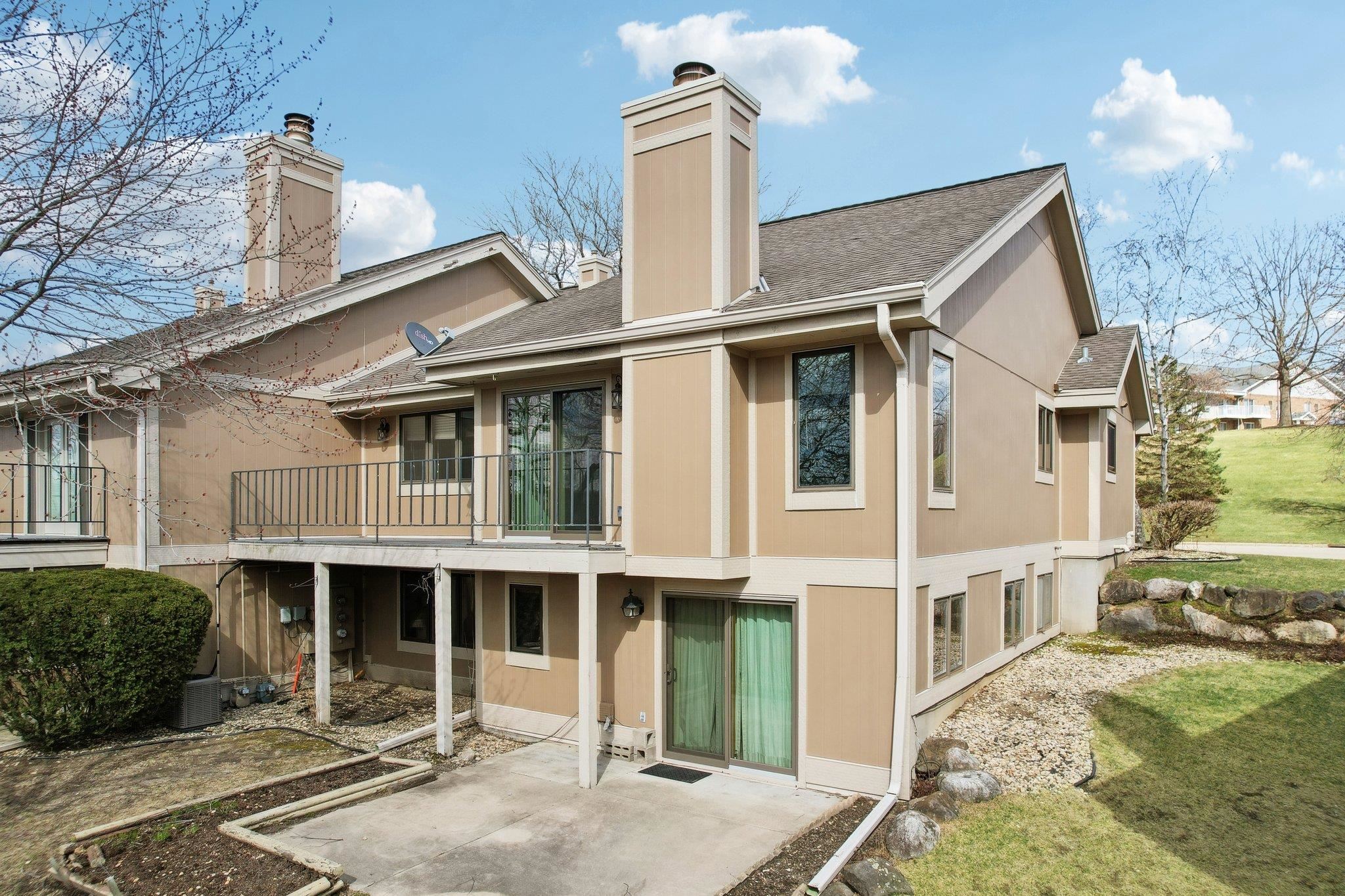 3449 Valley Creek Circle