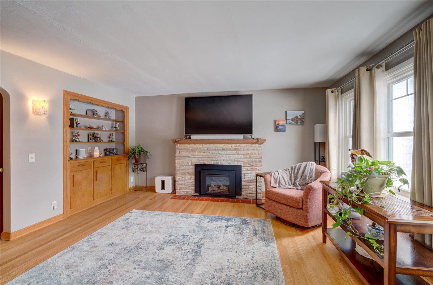 150 1st Street