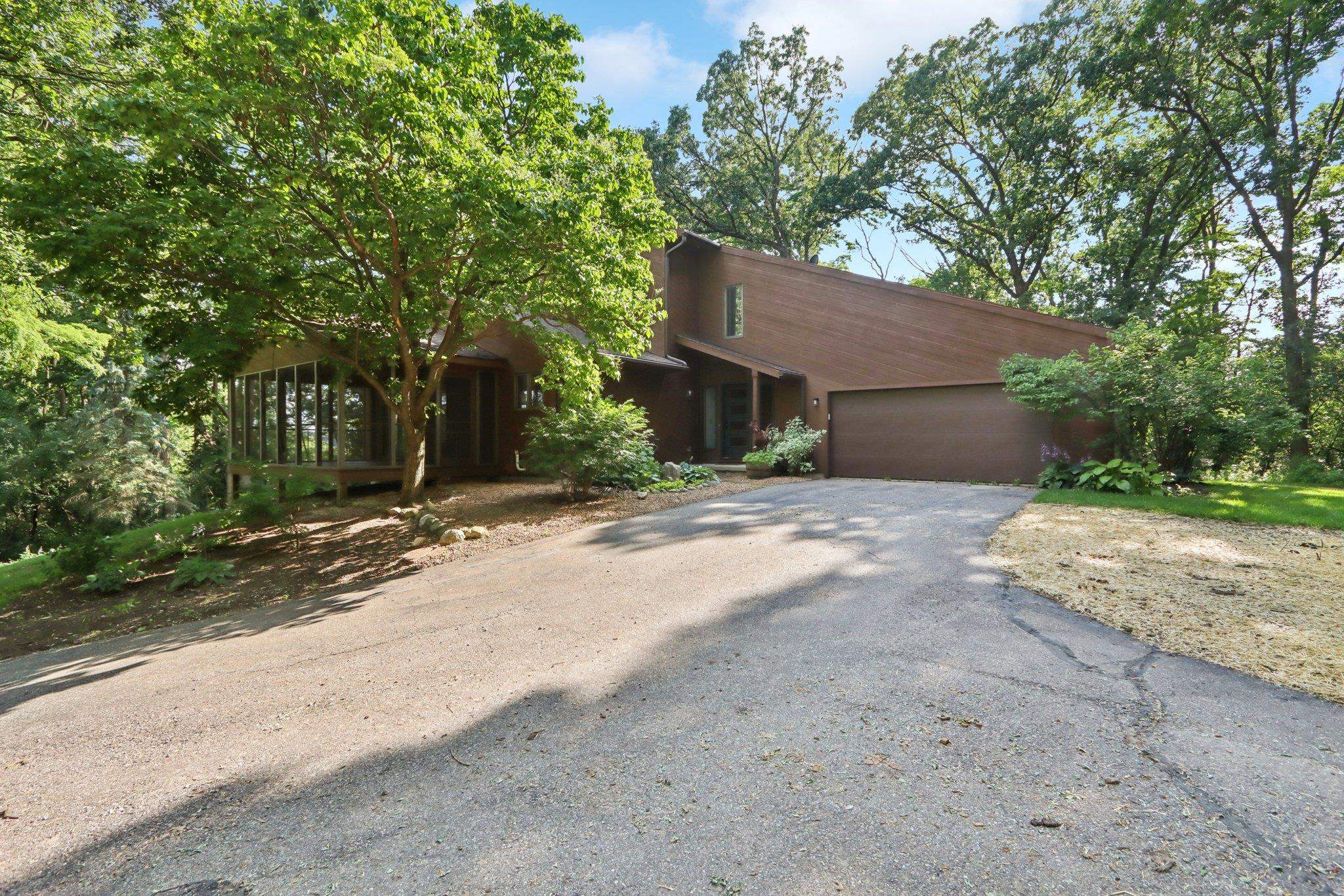 6853 Shagbark Court