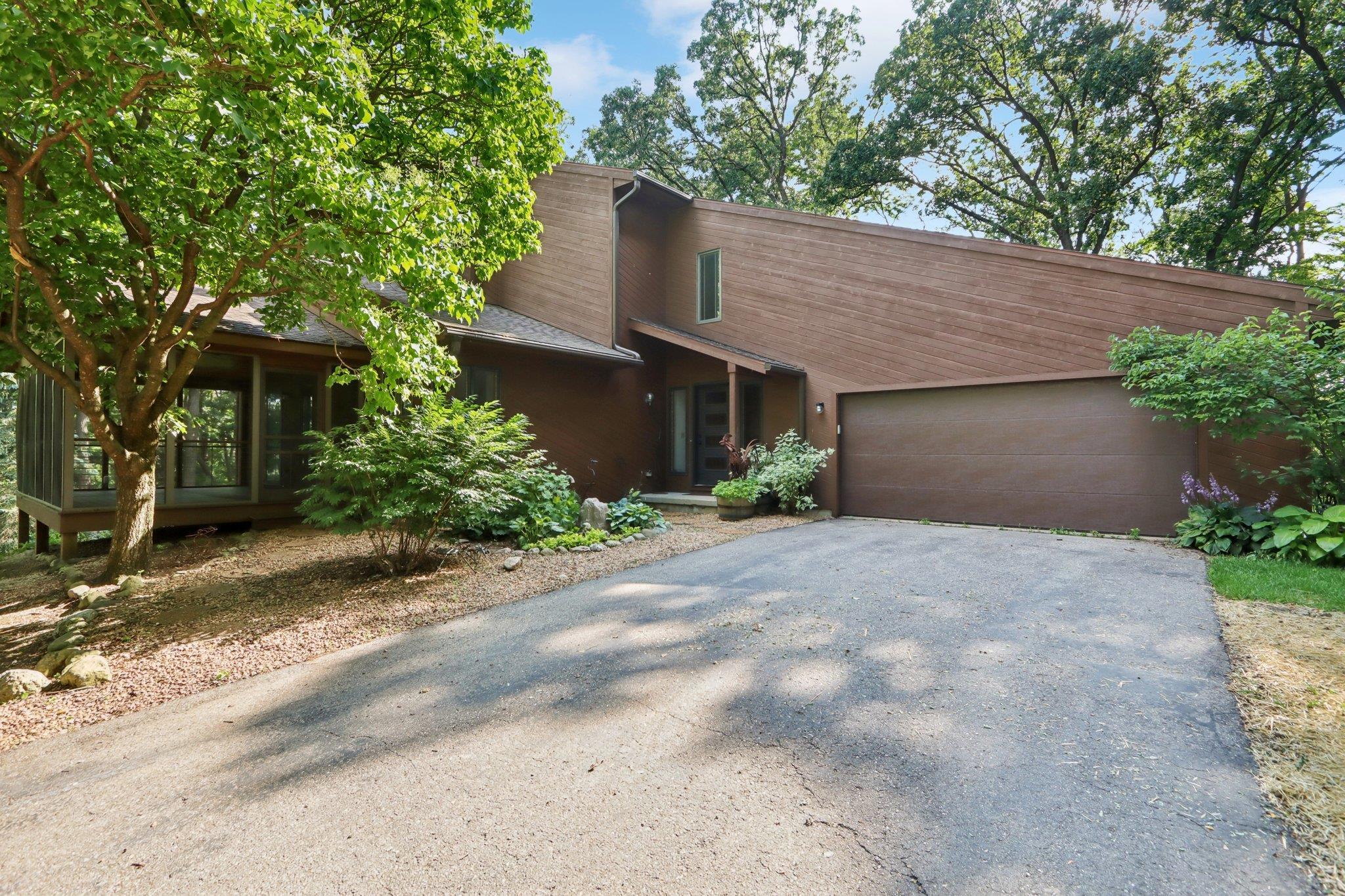 6853 Shagbark Court