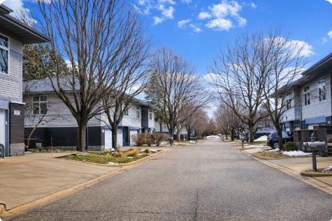 28 Deer Point Trail
