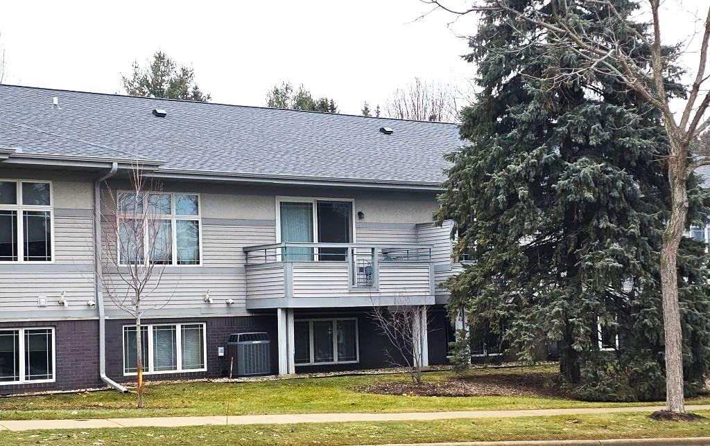 28 Deer Point Trail
