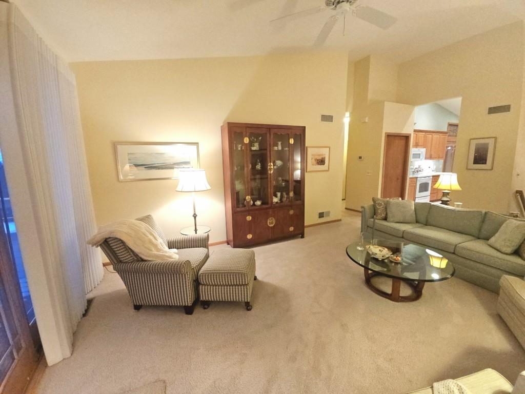 28 Deer Point Trail