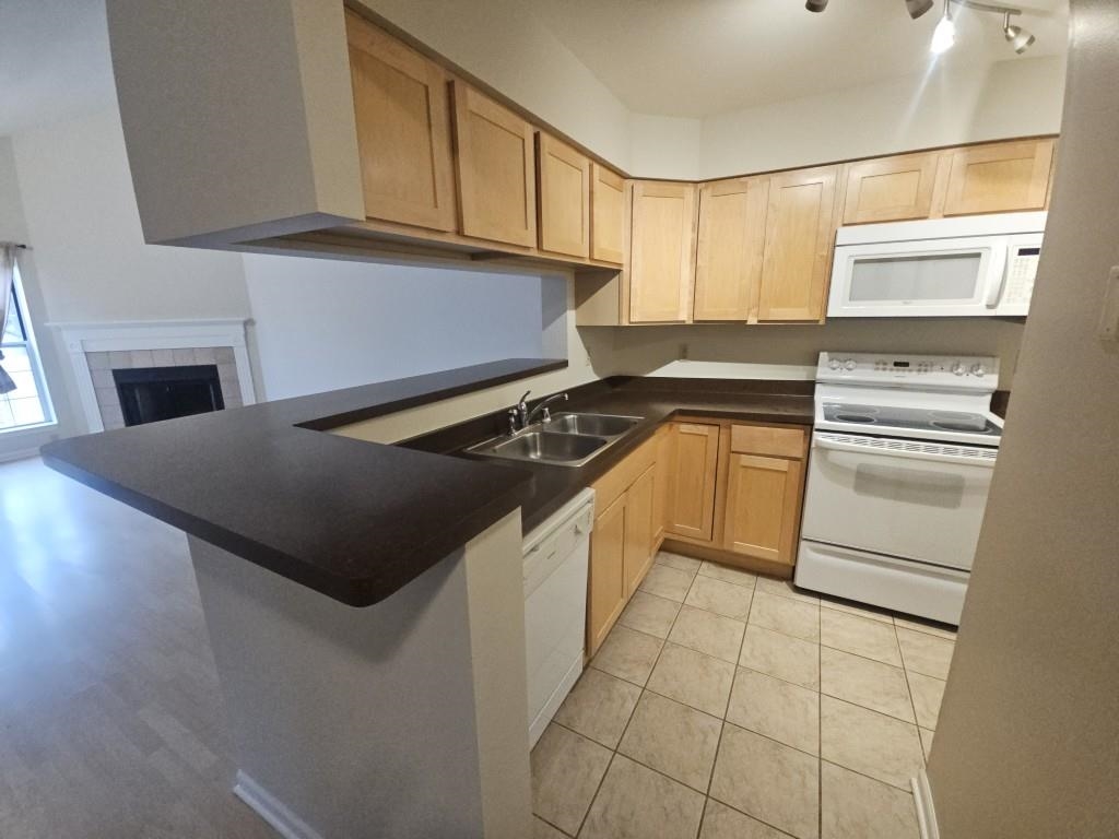 906 Kottke Drive 5