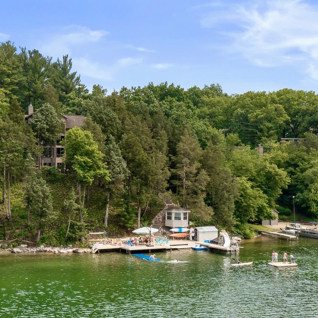 W4996 Robinson Drive