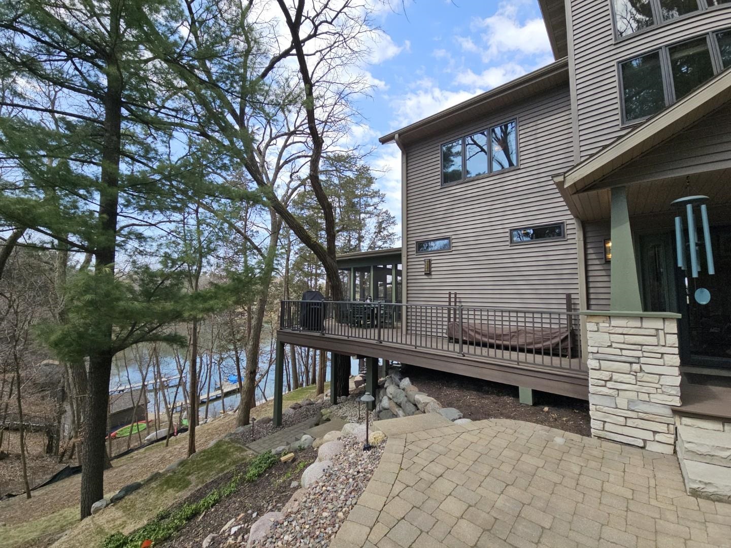 W4996 Robinson Drive
